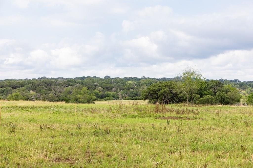 0.71 acres in Kerr County - photo 7