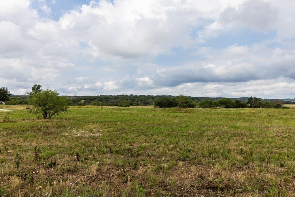 0.71 acres in Kerr County - photo 9