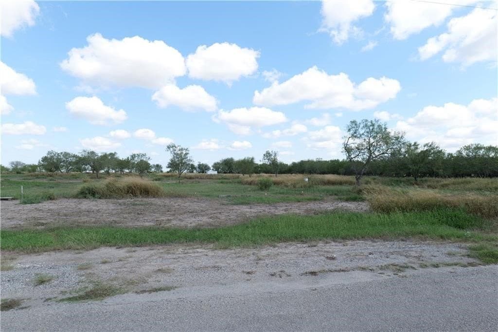 2.72 acres in Nueces County - photo 8