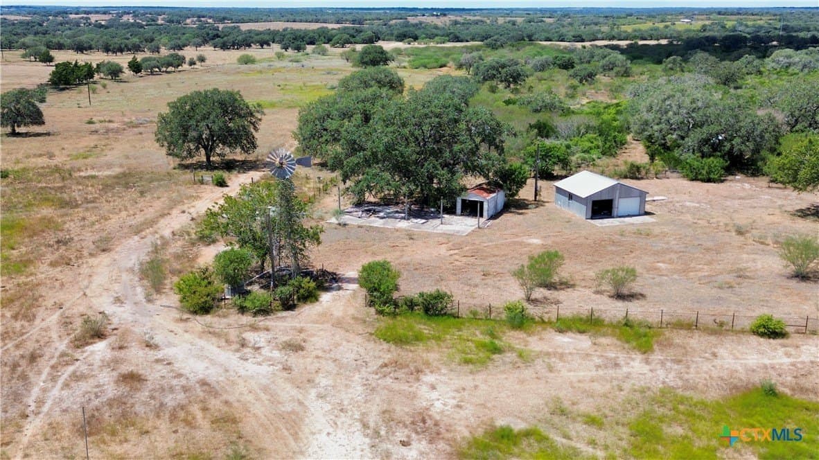 83.7 acres in Goliad County