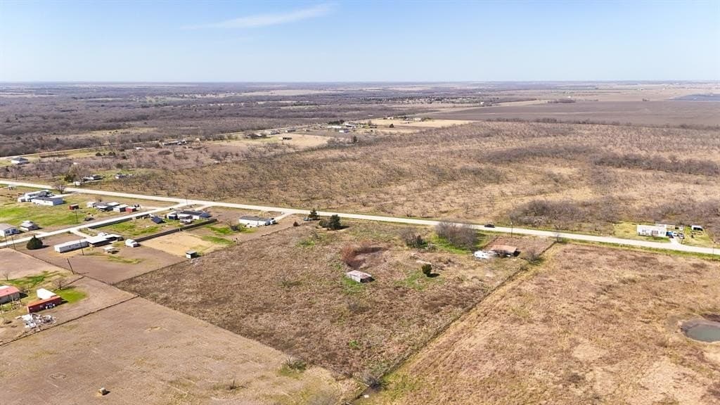 5.66 acres in Navarro County featured view