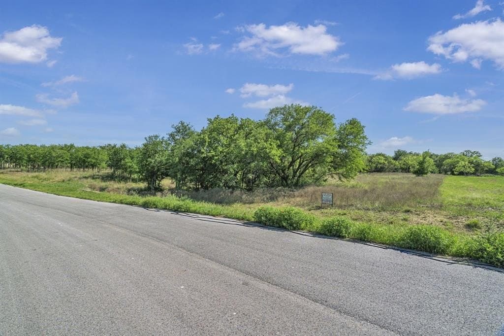 2.3 acres in Parker County gallery image 2