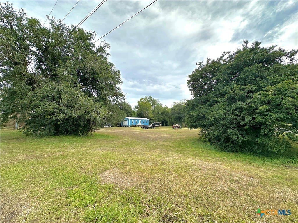 0.45 acres in Victoria County - photo 6