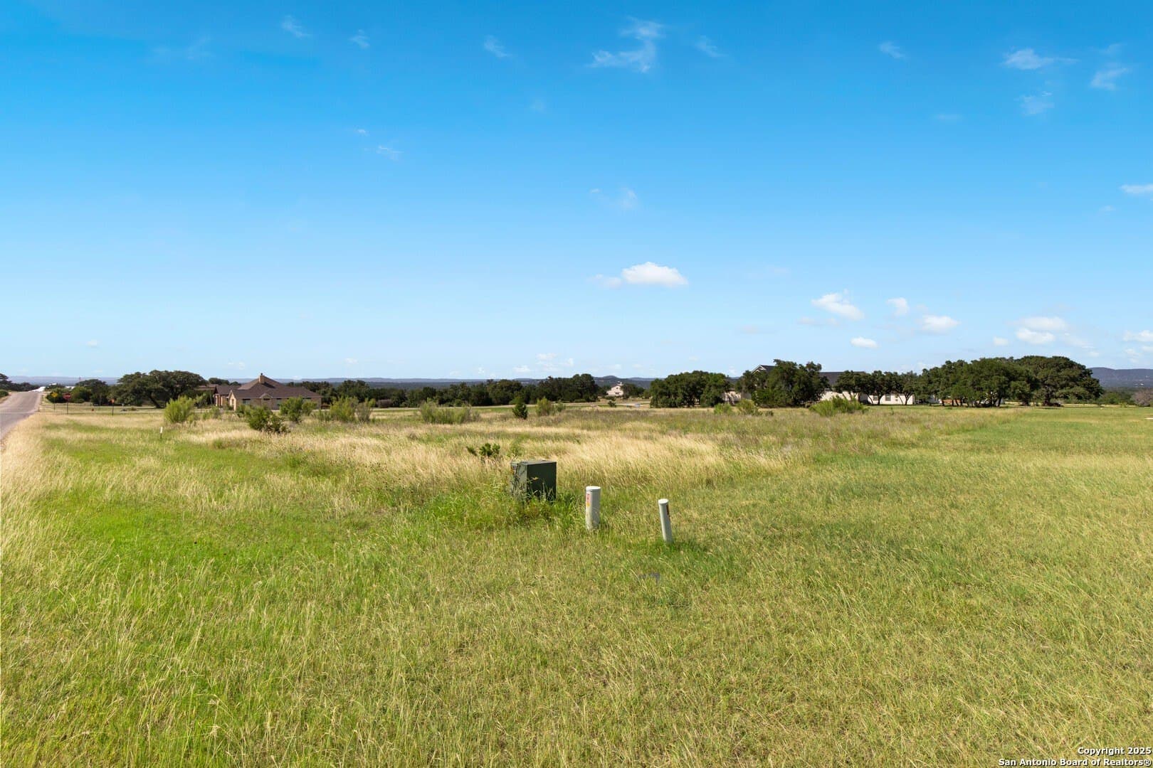 2 acres in Bandera County gallery image 2