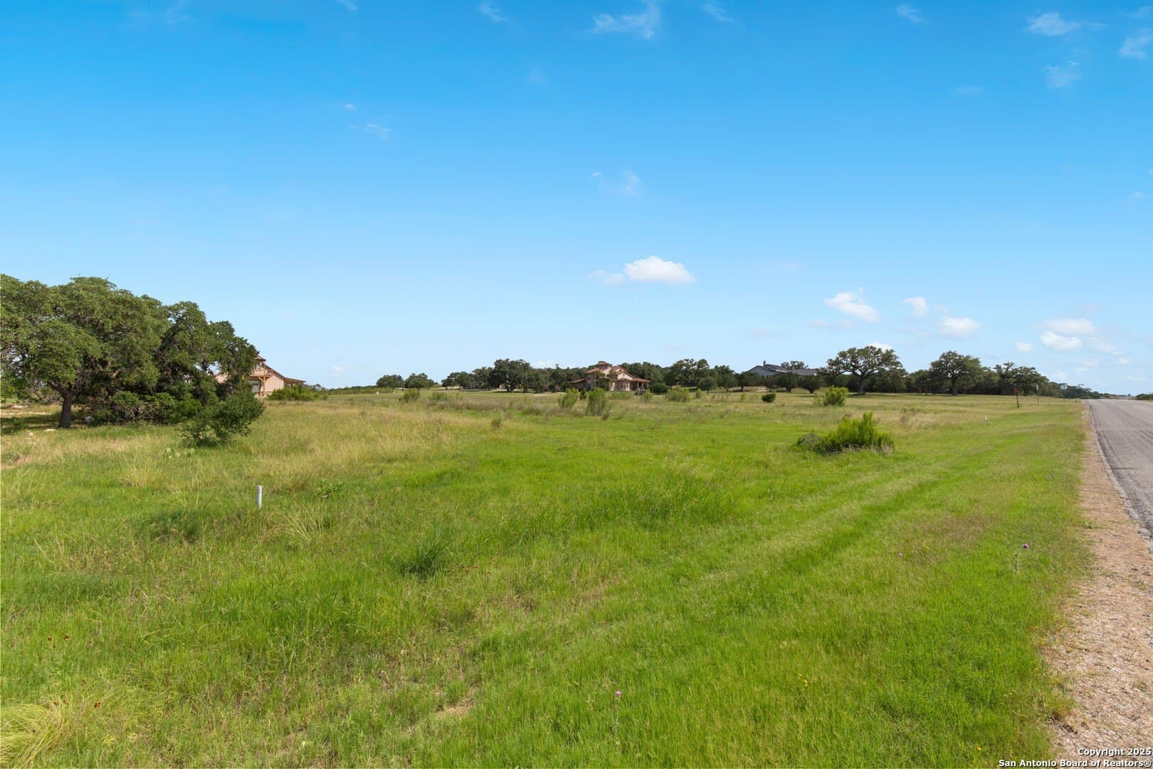 2 acres in Bandera County - photo 6
