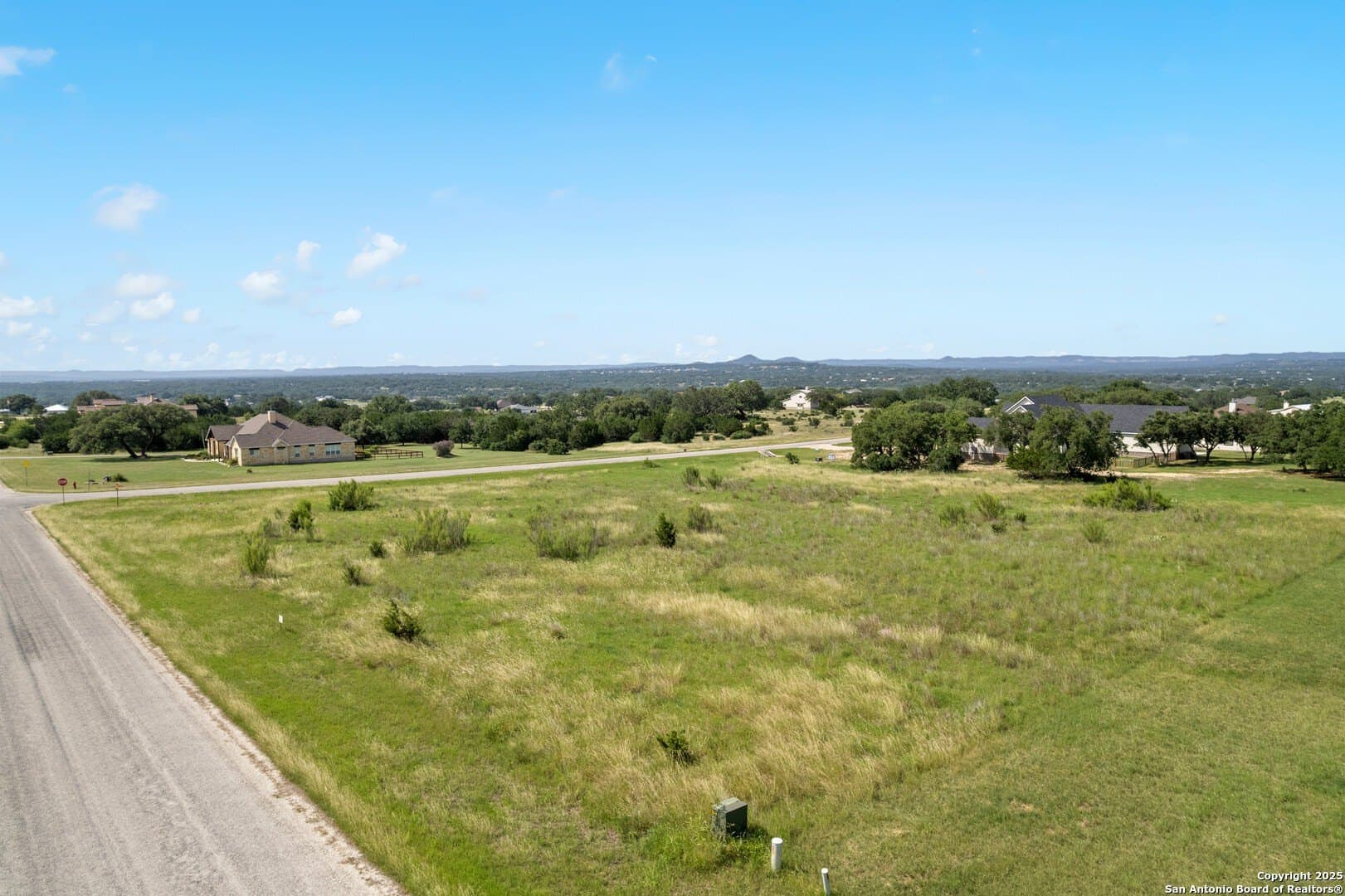 2 acres in Bandera County gallery image 4