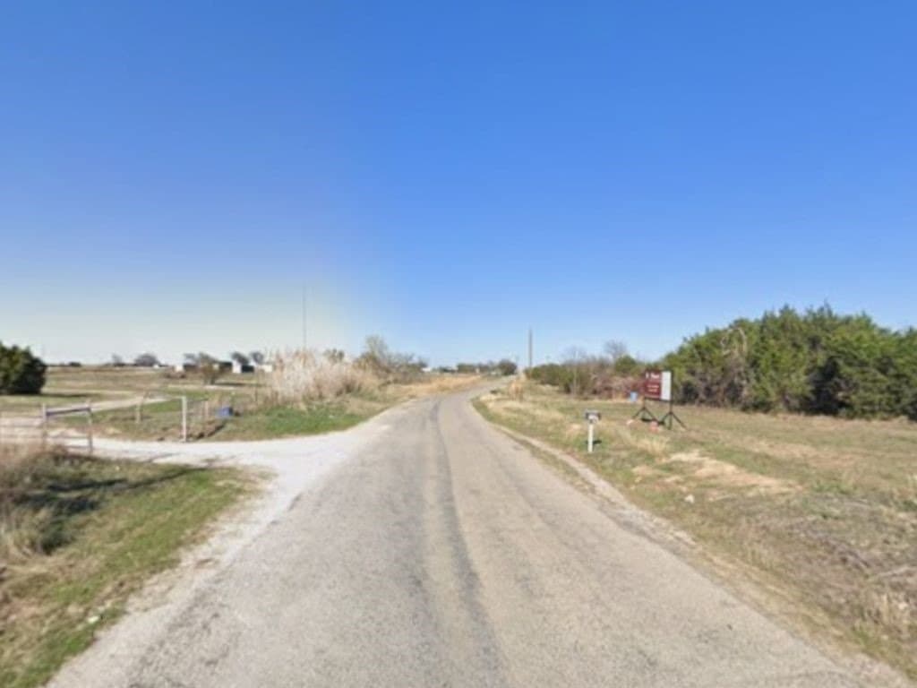 1.38 acres in Erath County - photo 3