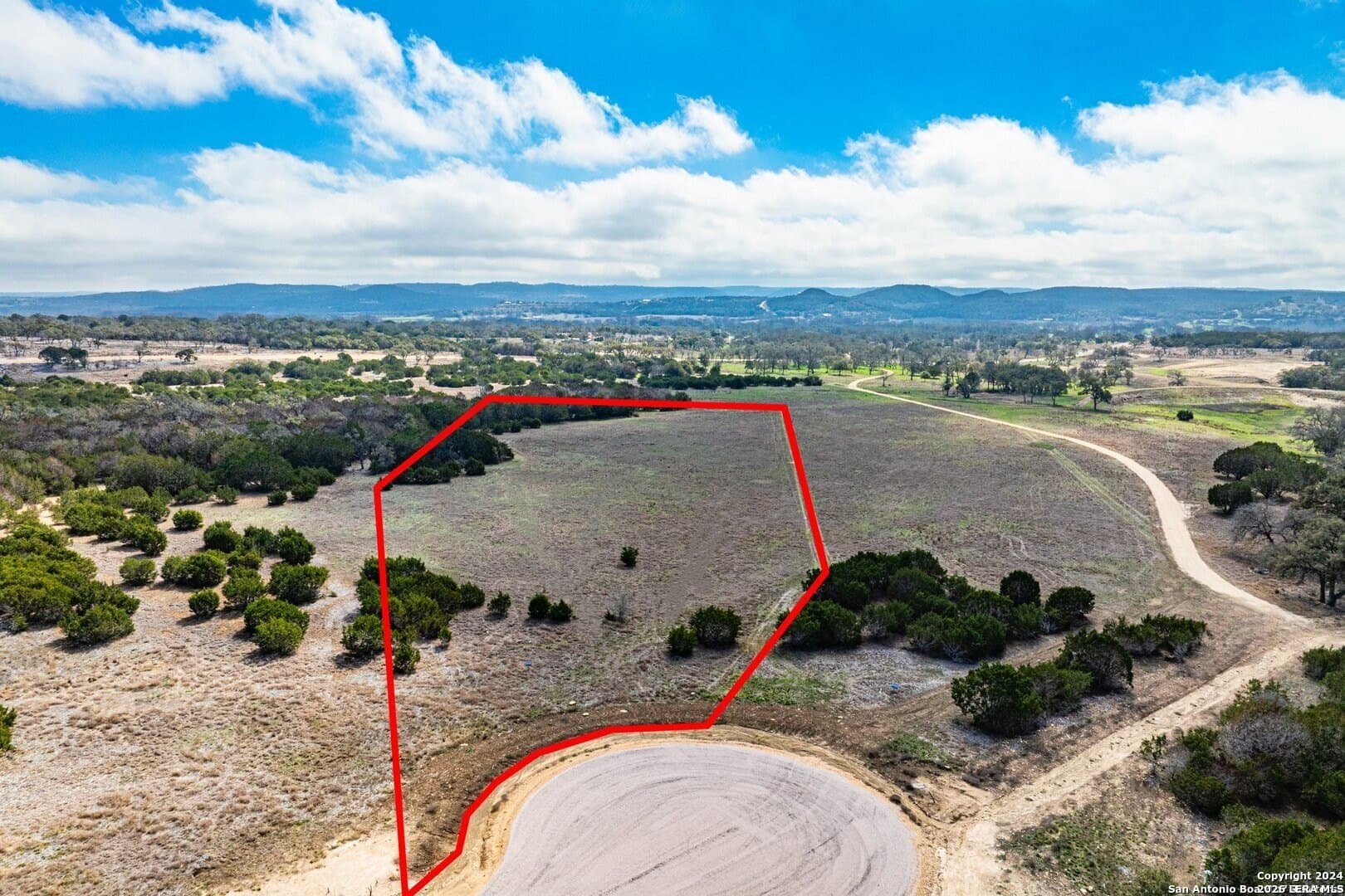 5.04 acres in Kerr County gallery image 4