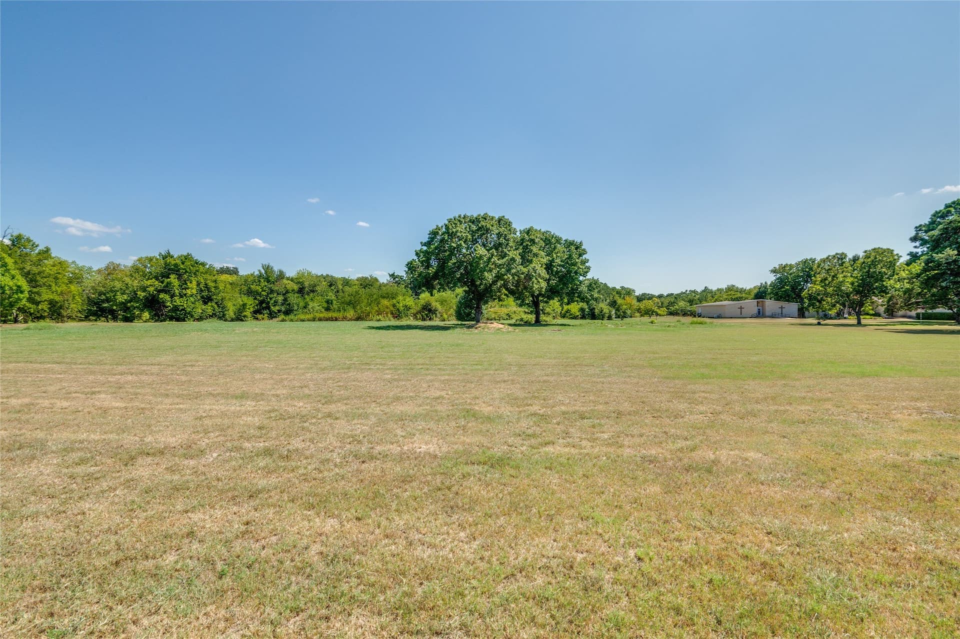 4.57 acres in Tarrant County - photo 10