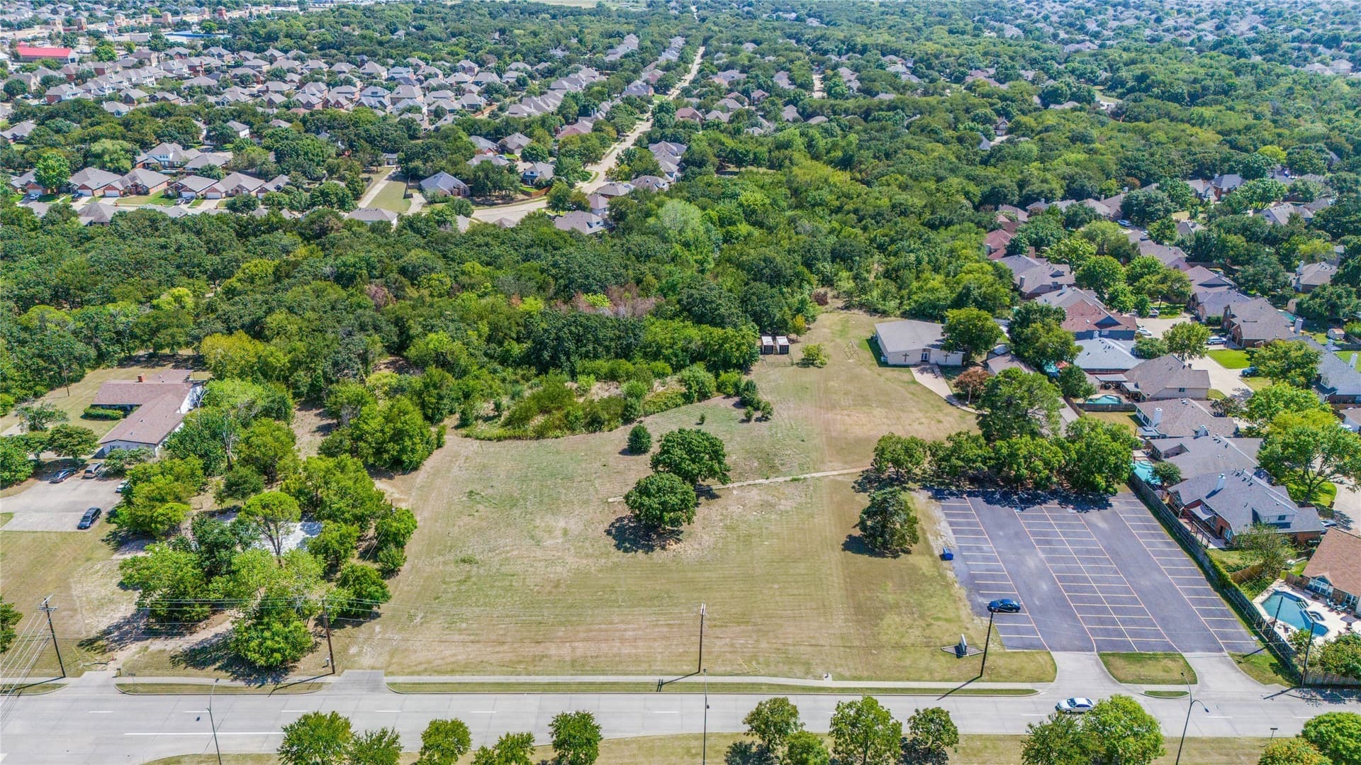 4.57 acres in Tarrant County gallery image 4