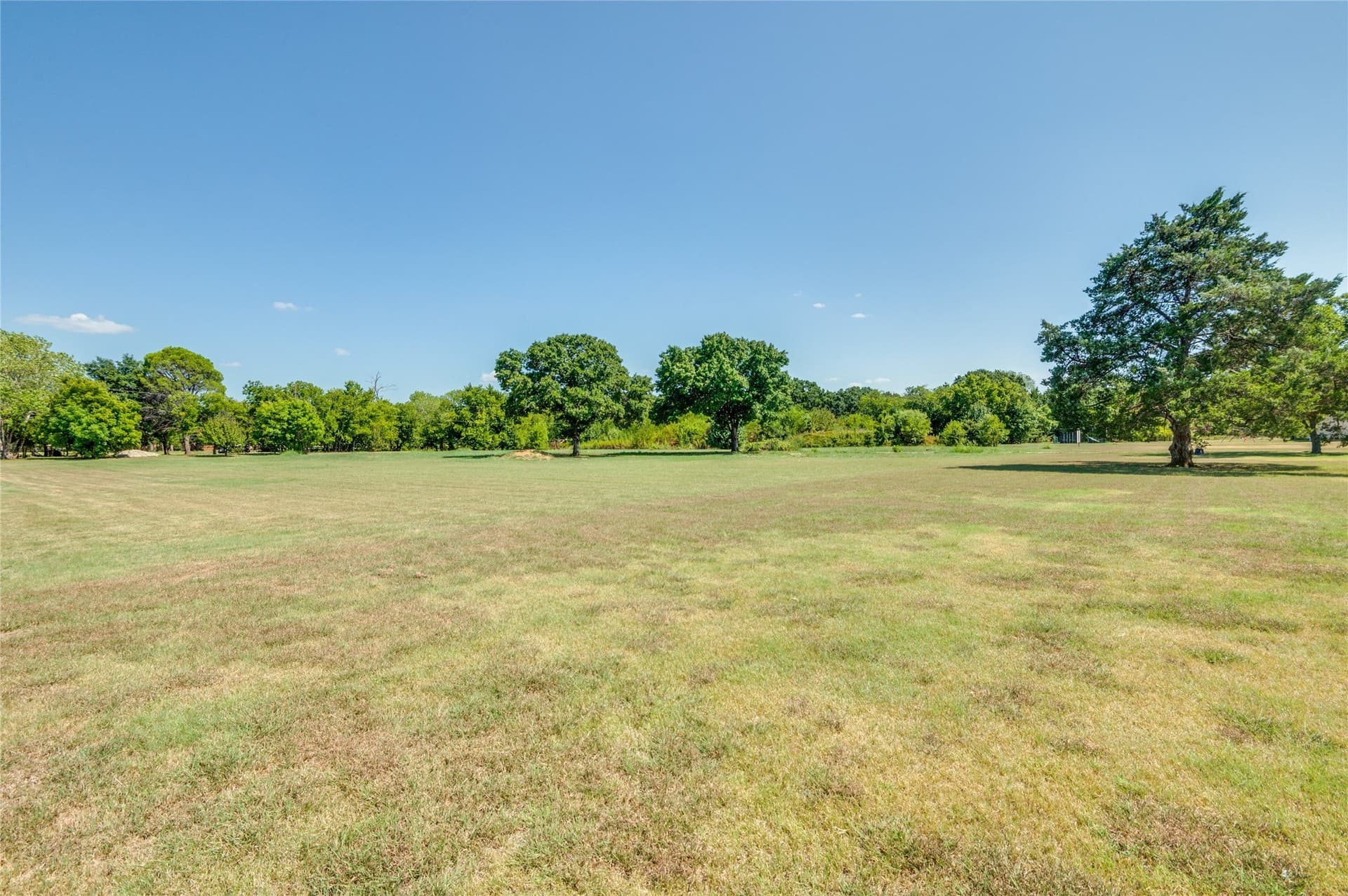 4.57 acres in Tarrant County - photo 8