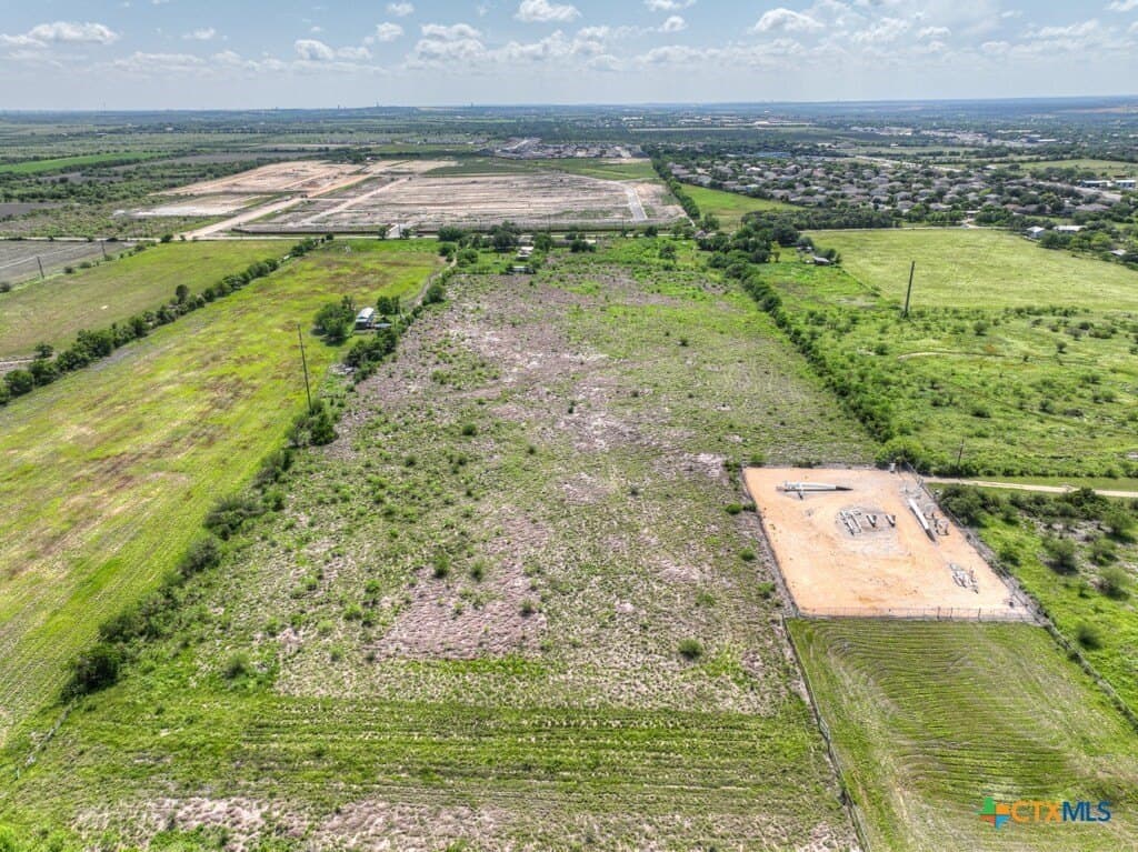 18.56 acres in Comal County - photo 8