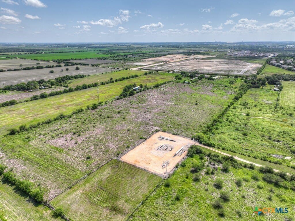 18.56 acres in Comal County - photo 6
