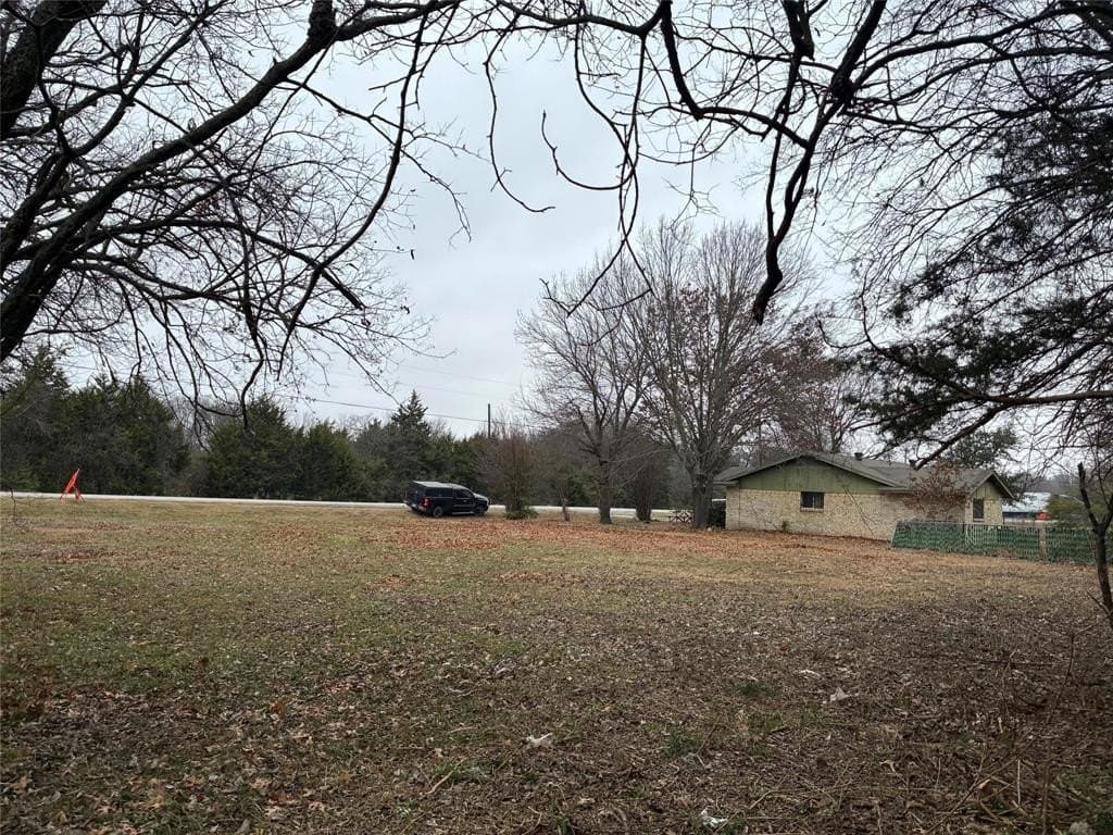 0.25 acres in Dallas County gallery image 2