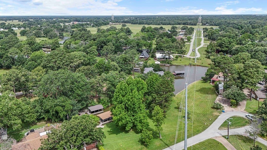 0.28 acres in Henderson County - photo 11