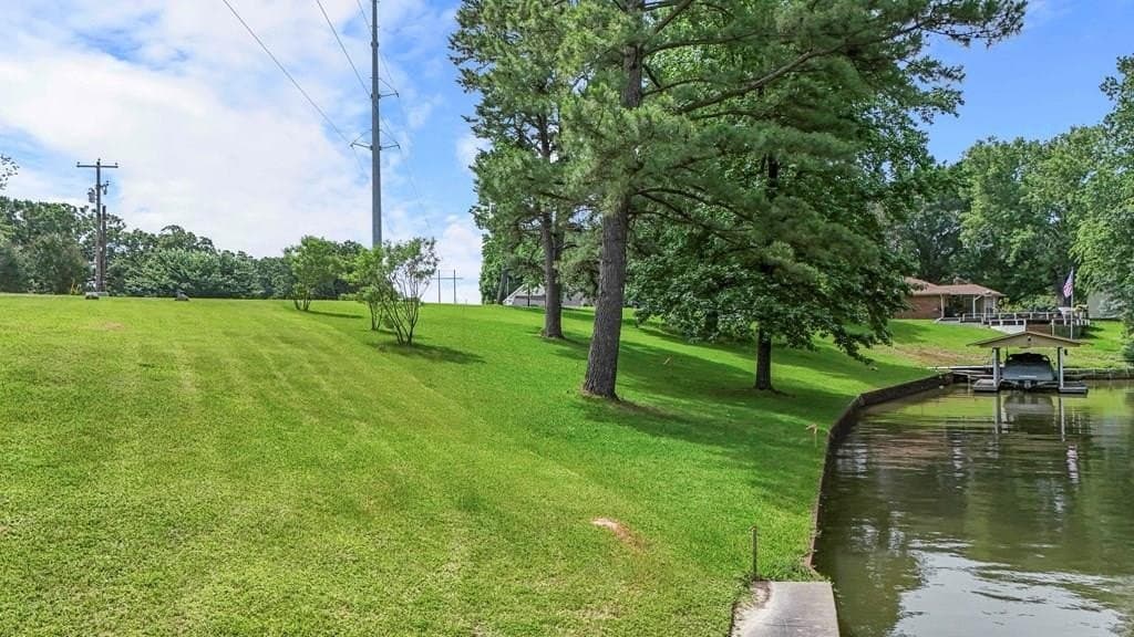 0.28 acres in Henderson County gallery image 2