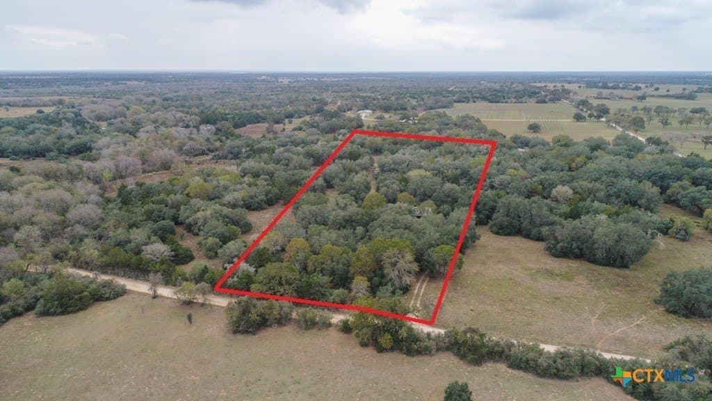 10.93 acres in Gonzales County gallery image 3