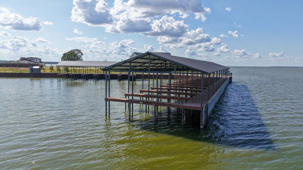 0.21 acres in Henderson County - photo 9