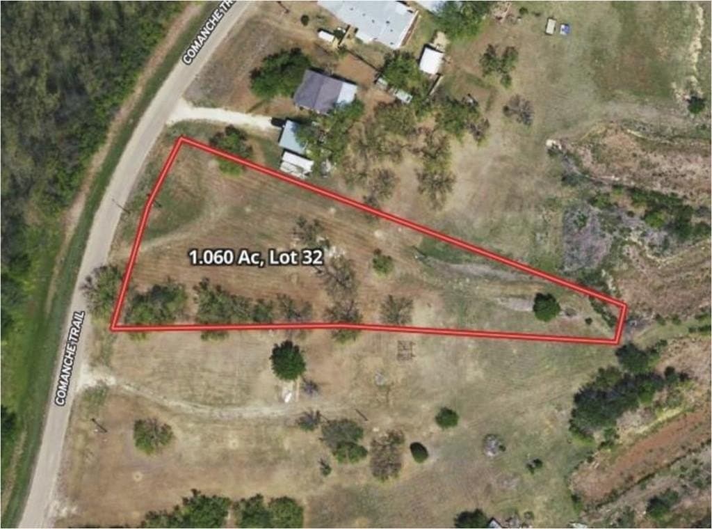 1.06 acres in Jones County gallery image 2
