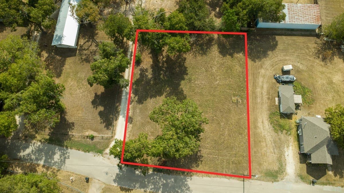 0.43 acres in Johnson County