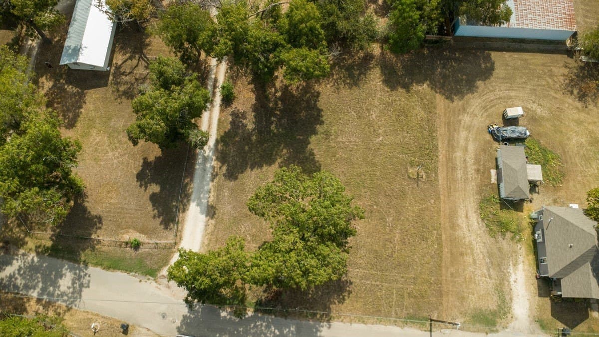 0.43 acres in Johnson County - photo 5