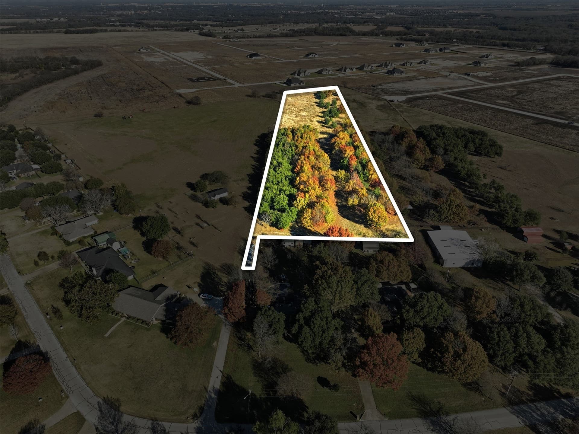 7.87 acres in Ellis County gallery image 3