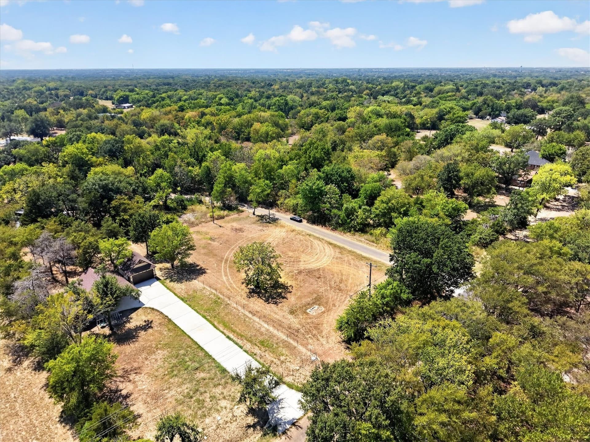0.82 acres in Kaufman County - photo 4