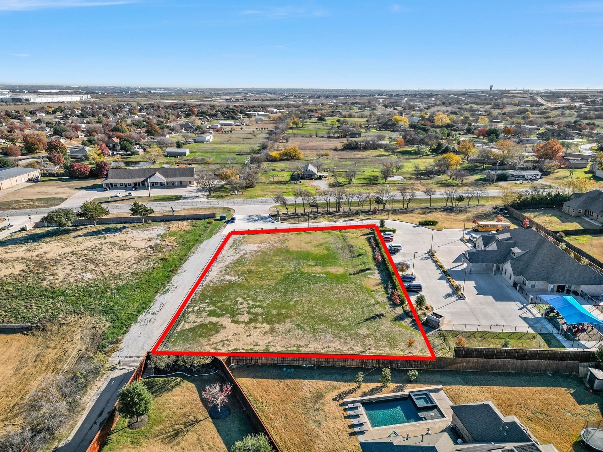 1.28 acres in Tarrant County gallery image 2