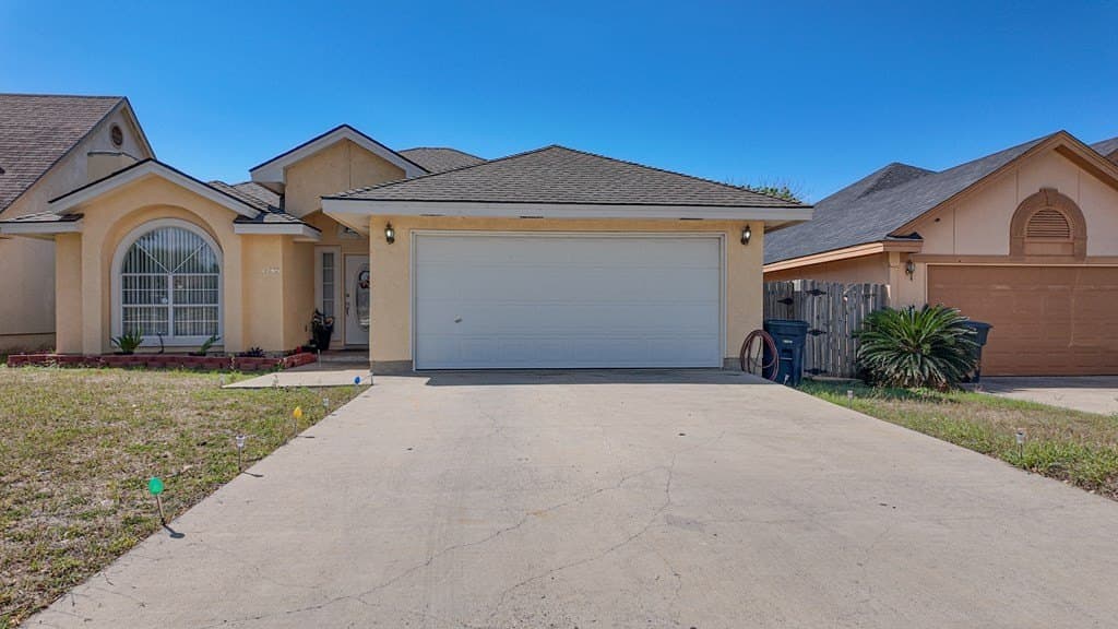 5,750 acres in Maverick County gallery image 3