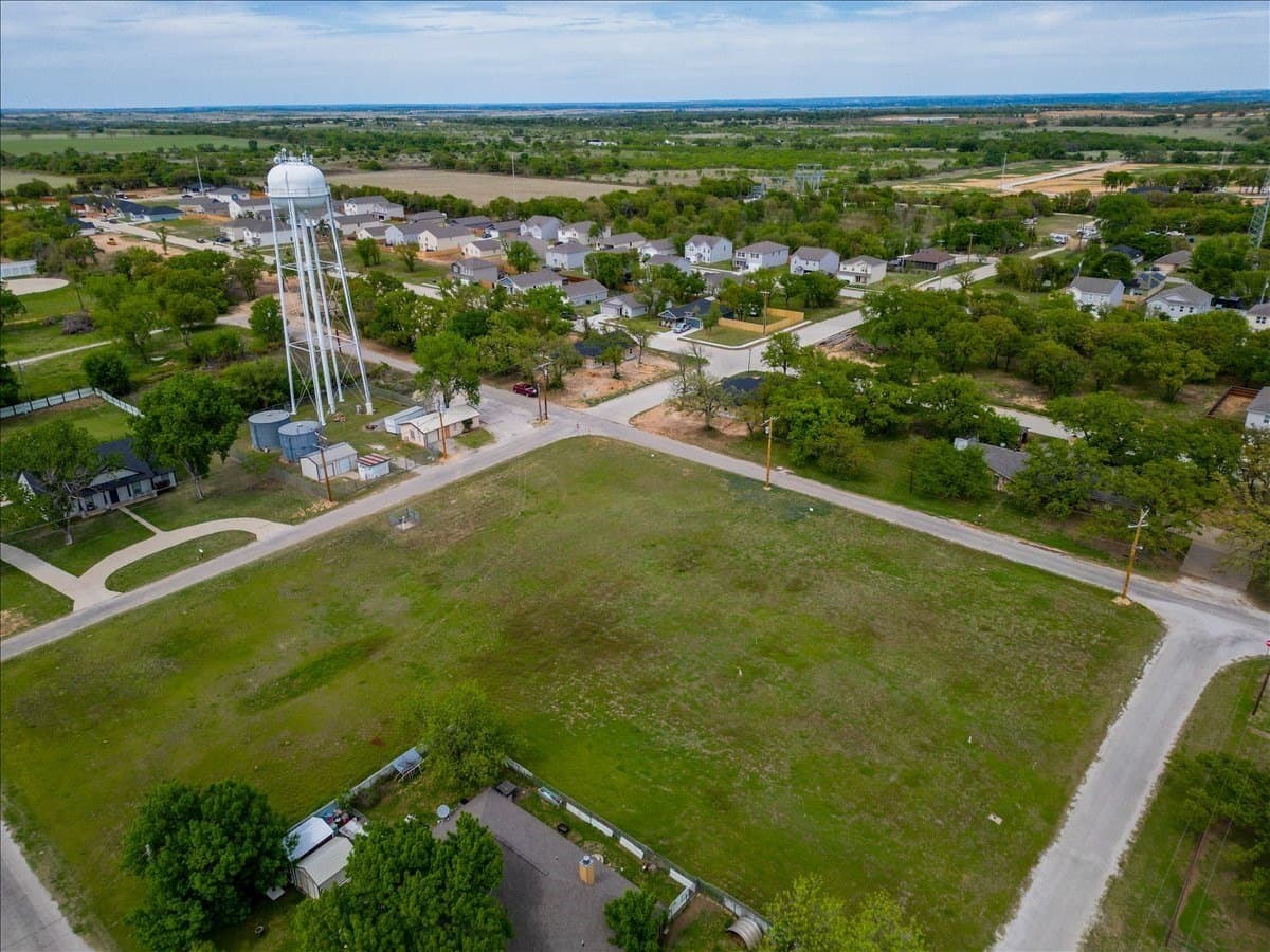 0.21 acres in Hood County - photo 11