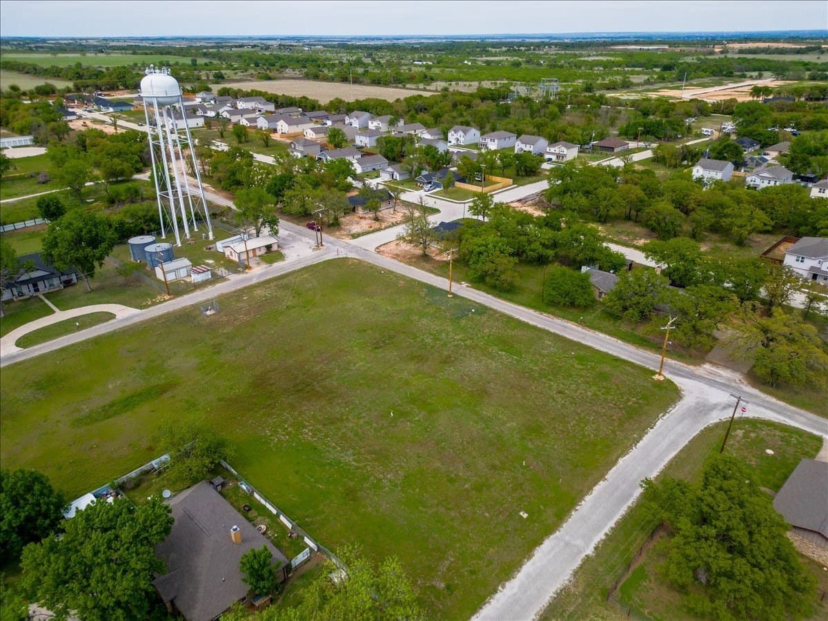 0.21 acres in Hood County - photo 9