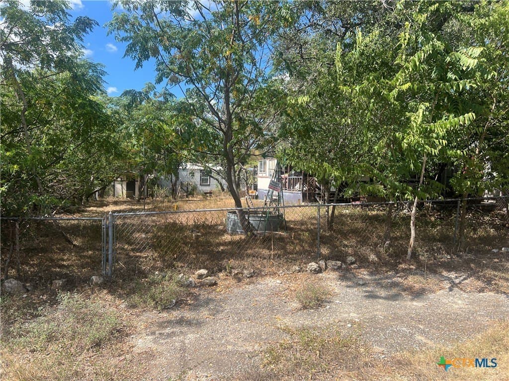 0.46 acres in Comal County - photo 7