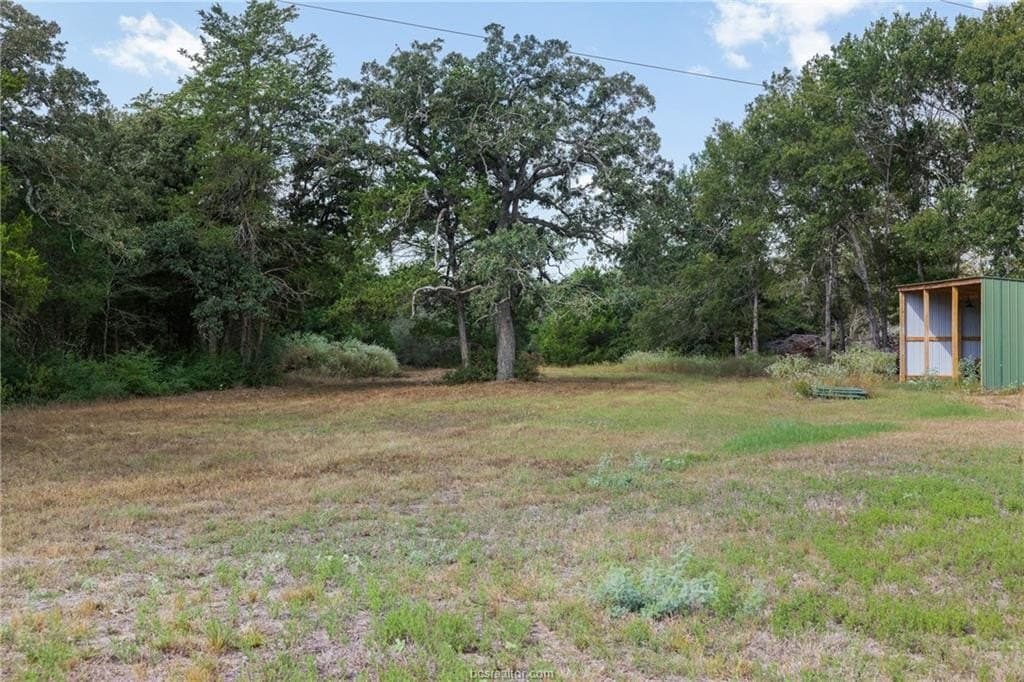 20.59 acres in Burleson County - photo 2
