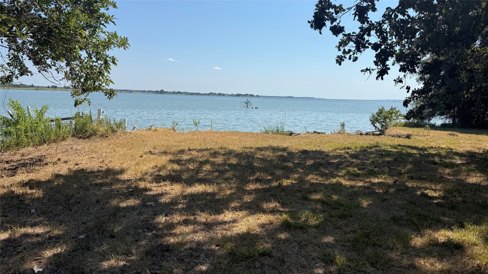 3.81 acres in Navarro County - photo 2