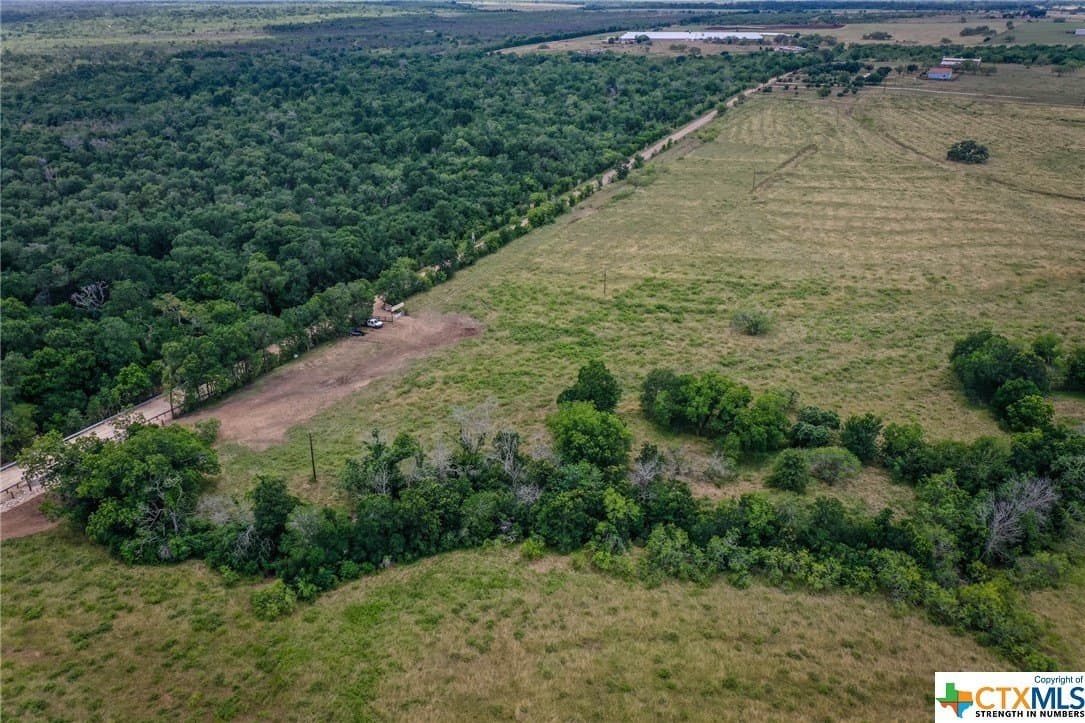 10.01 acres in Gonzales County - photo 27