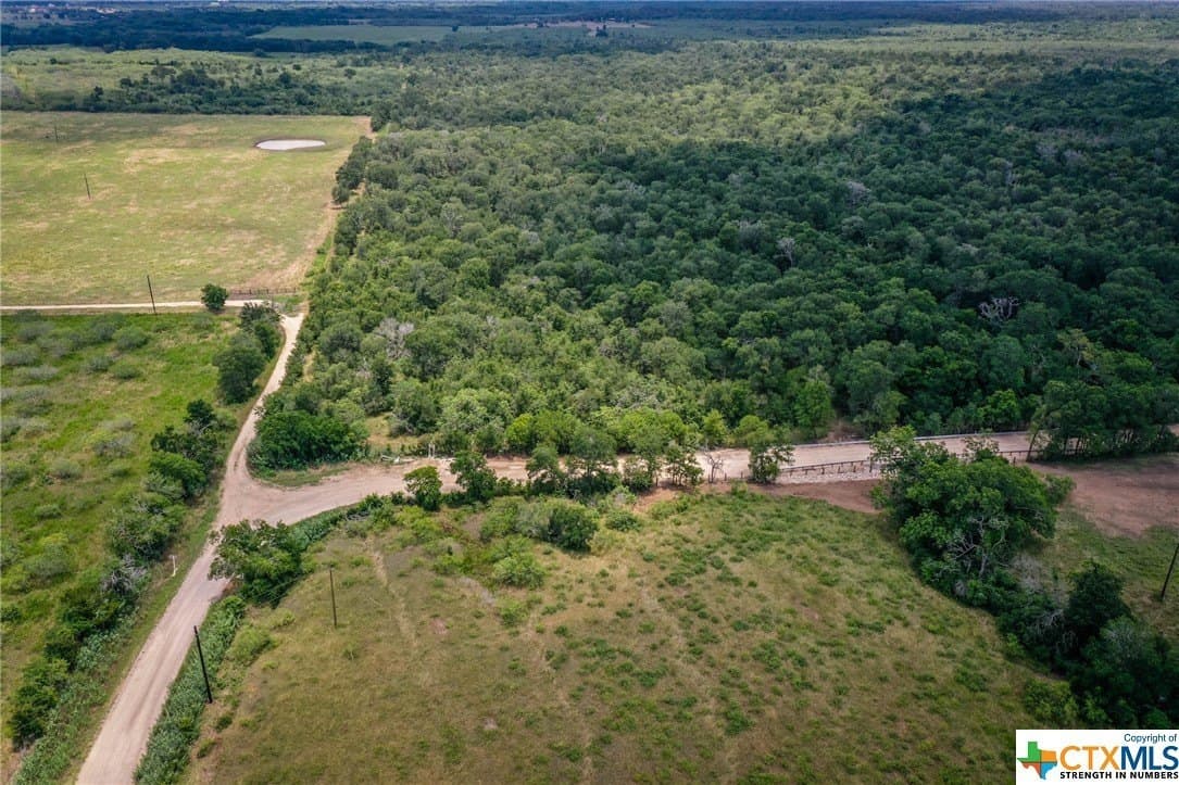 10.01 acres in Gonzales County - photo 28
