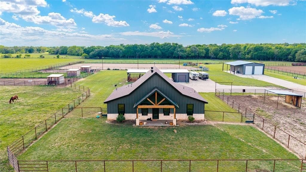 10 acres in Hood County