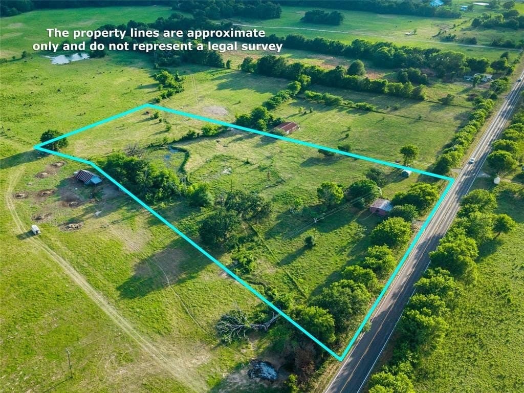 5 acres in Henderson County