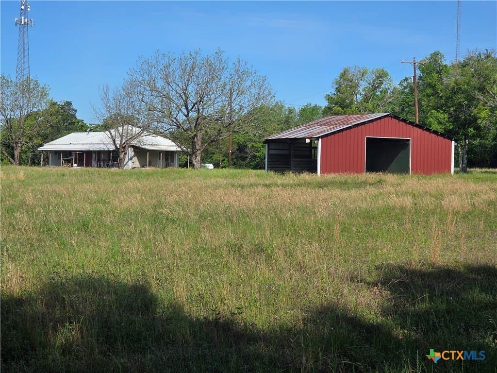 10 acres in Milam County gallery image 3