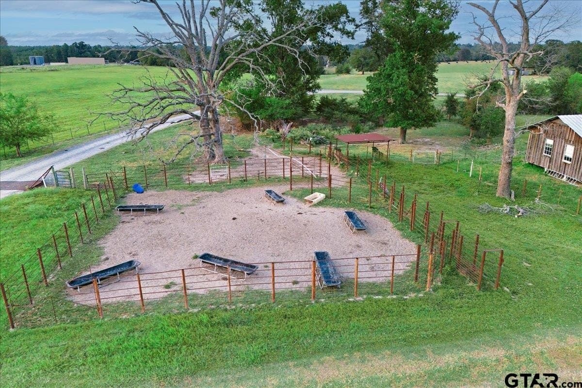 196.42 acres in Smith County - photo 36