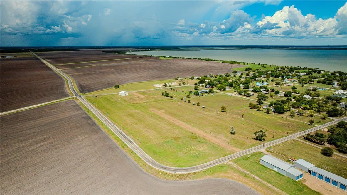 0.78 acres in Refugio County - photo 12