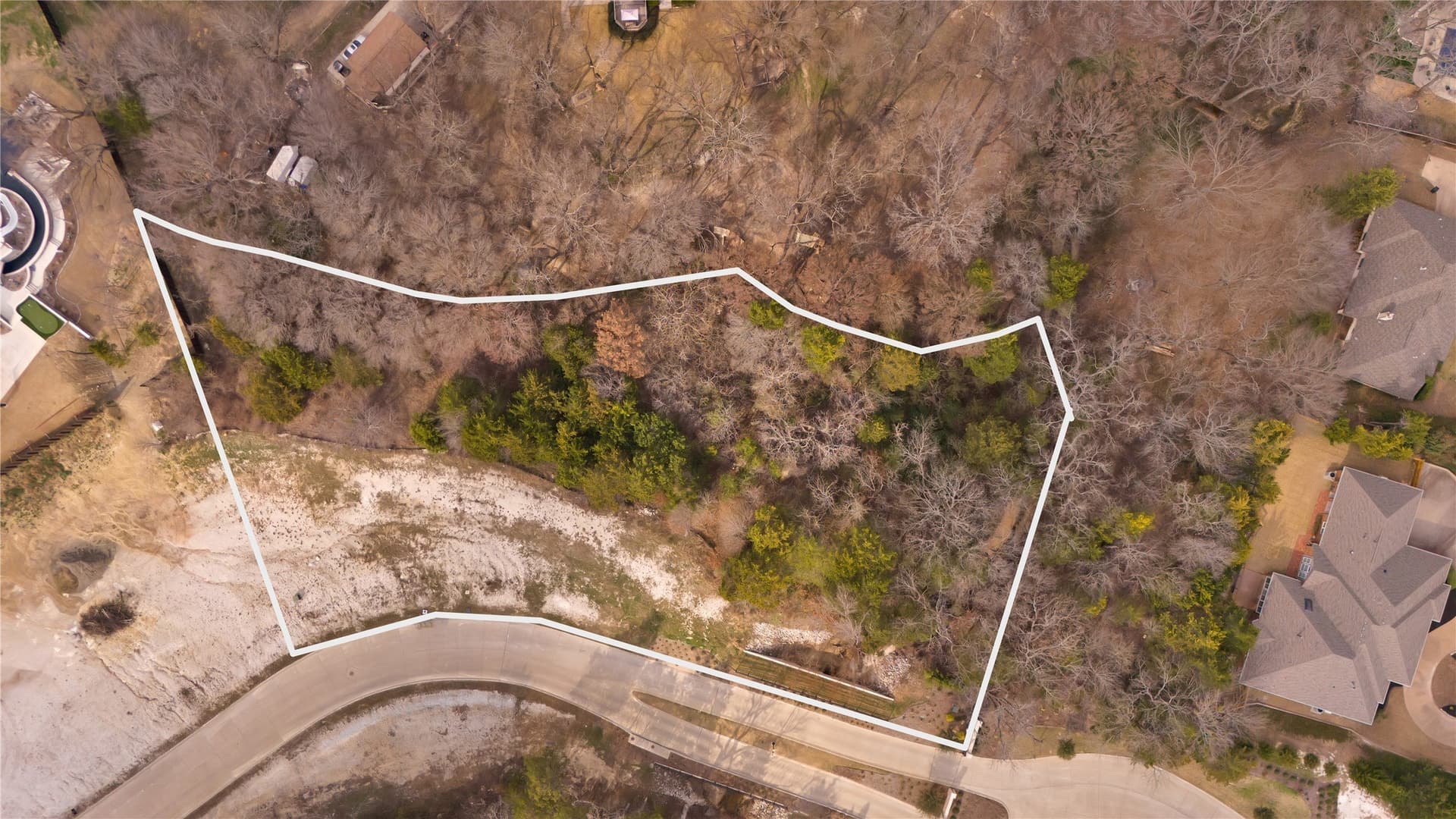 1.55 acres in Ellis County gallery image 4