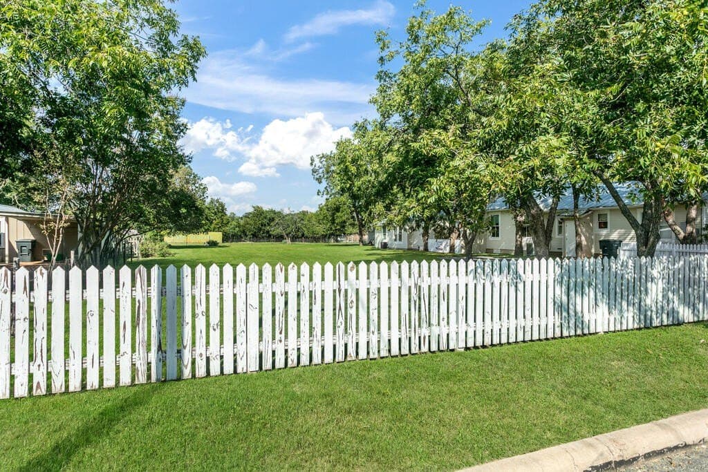 0.29 acres in Gillespie County - photo 2