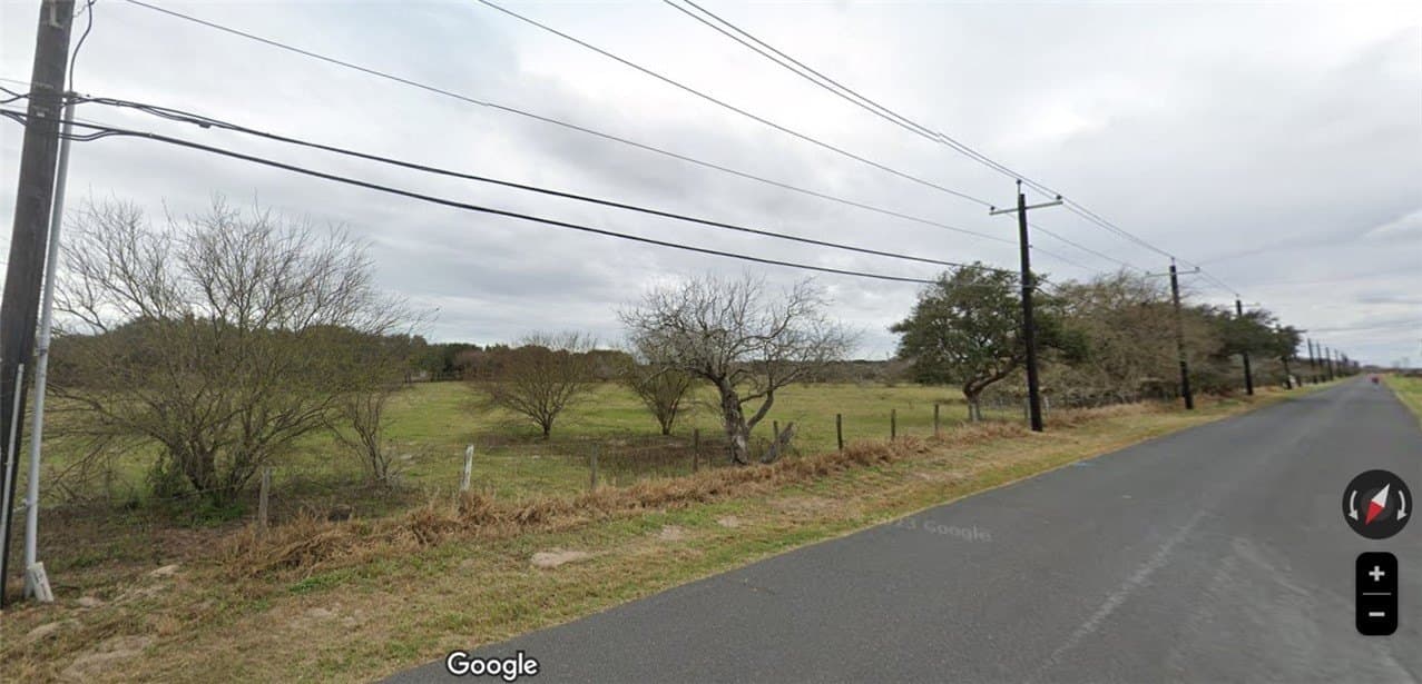 0.76 acres in Nueces County - photo 2
