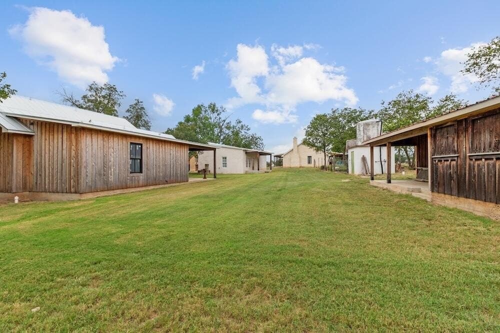 48.09 acres in Gillespie County - photo 47