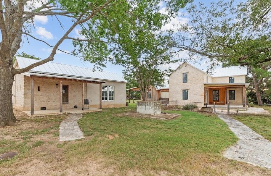 48.09 acres in Gillespie County - photo 3