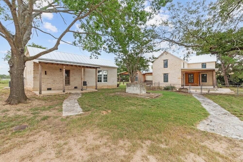 48.09 acres in Gillespie County - photo 17