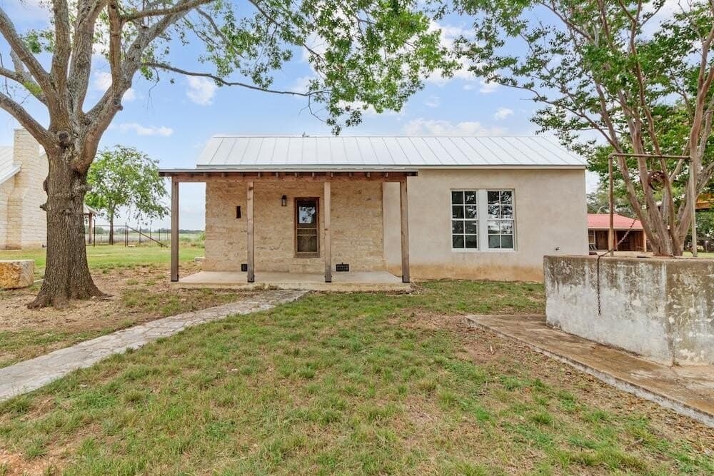 48.09 acres in Gillespie County - photo 16