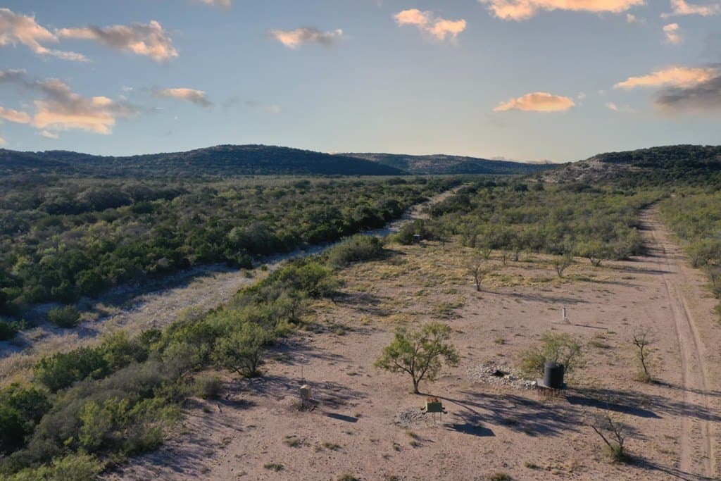 348 acres in Edwards County - photo 4