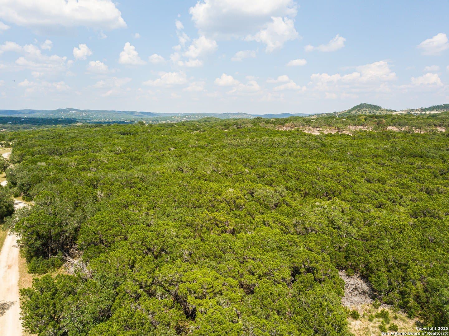10 acres in Bandera County gallery image 3